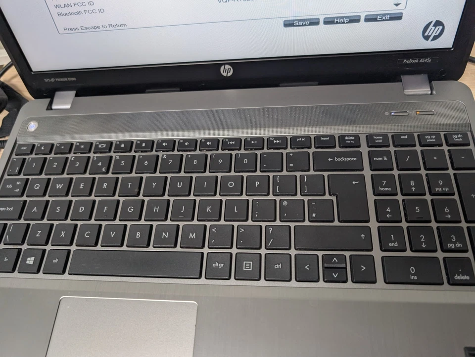 HP ProBook 4545s - AMD A4-4300M Radeon HD - 2GB Ram - No Storage - Image 4 of 4