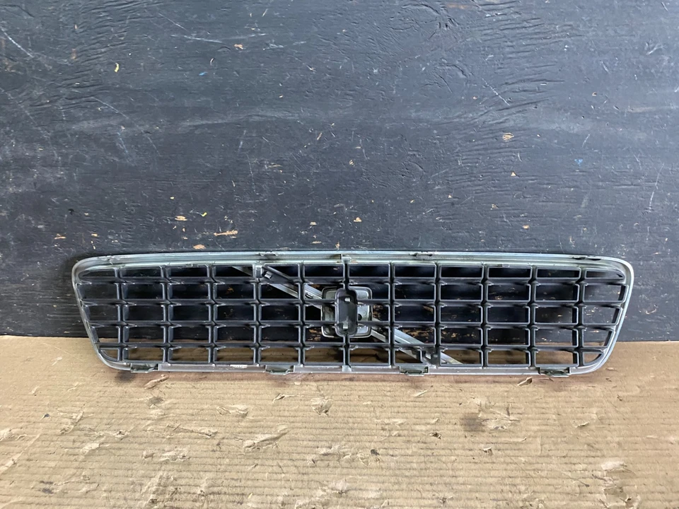 Parrilla superior delantera Volvo S40 2005 2006 2007 08620116 OEM S5587 DG Foto 4 de 4