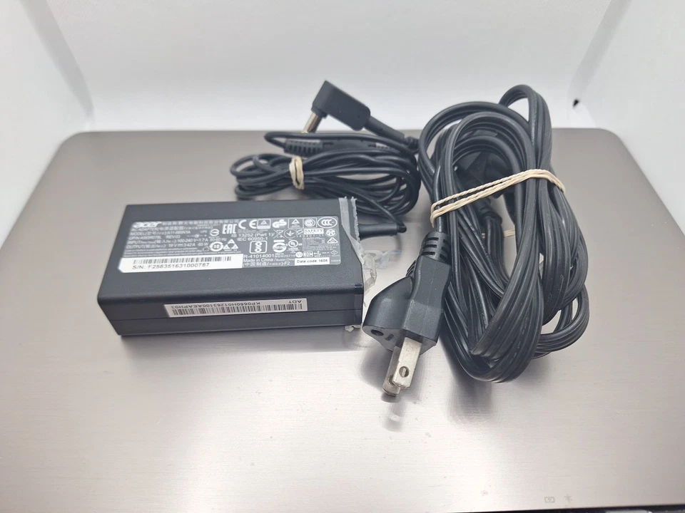 Acer Aspire S3 MS2346 13.3" i3-2 1.5GHz 4GB RAM - Bad Battery - Image 4 of 4