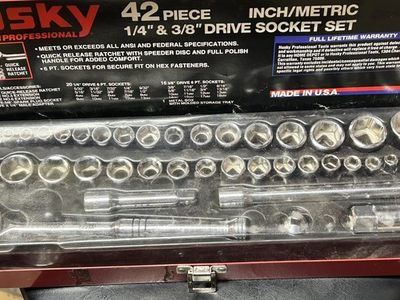 #ad Vtg NOS Husky 3 8quot; amp; 1 4quot; Drive Socket Lot 42pc Set w Metal Case USA Tools $106.00
