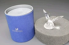 VTG SWAROVSKI Crystal Butterfly on Frosted Leaf Figurine#7615 NR 003 RETIRED EUC