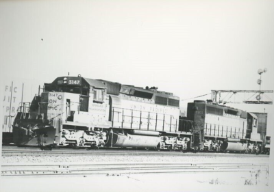 #ad Union Pacific 3000hp DRS SD40 2 #3147 Aurora IL Train Photo $6.50