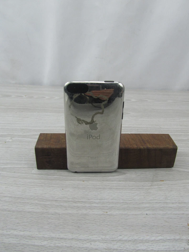 Apple iPod A1288 Black Touch 2nd Generation 16GB For Parts As Is - Image 2 of 4