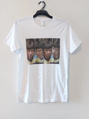 Freaks and Geeks Mens Tshirt Size M Sam Weir Retro Kitsch Jud Apatow Seth Rogen - Picture 1 of 4