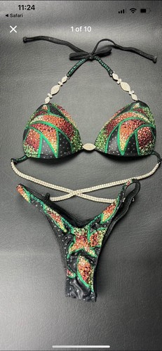 Saleyla Figure Bodybuilder Bikini