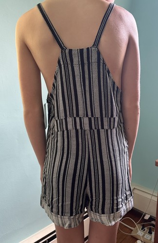 NWT Art Class Target Romper Black And White Stripe Adjustable Straps Size 7/8 - Picture 3 of 8