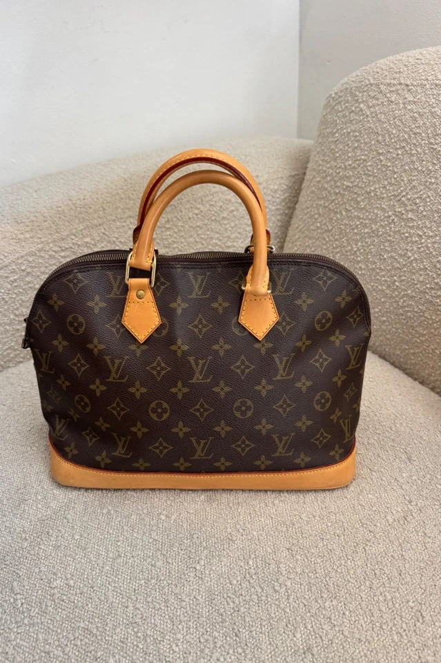 Vintage Designer Bags & Accessories Plus Flash deals!
