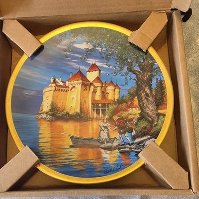 Pickard Swiss Isle Fortress Romantic Castles of Europe Collector Plate 1990s