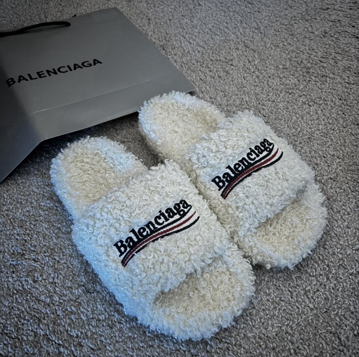 Balenciaga White Furry slides  Men's EU 44 thumbnail 2