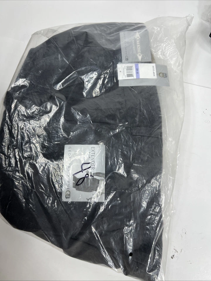 NWT Geoffrey Beene Pleat Shorts. Extender Waistband Black 48 Navy - Image 2 of 4