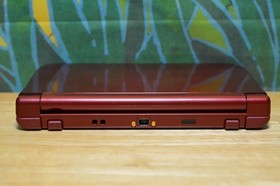 Clean Nintendo New 3DS XL Metallic RED W/ Box, Charger & Stylus USA Version