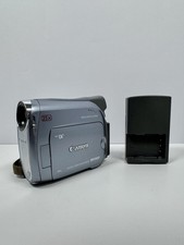 Canon MV920 MiniDV Handheld Camcorder Silver 25x 800x LCD Widescreen 2.7in
