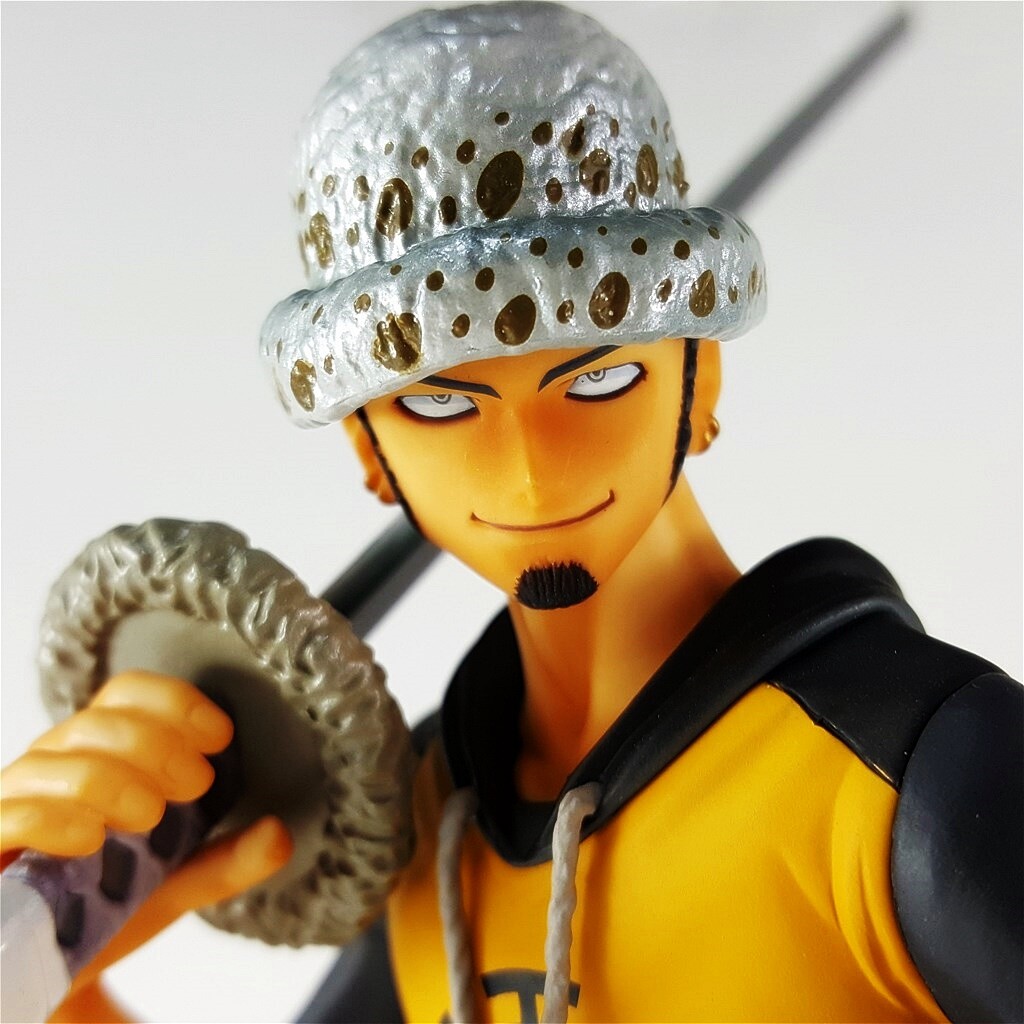 TRAFLGAR D. LAW 限定版 フィギュア BANPRESTO Figuarts ZERO ONE PIECE Trafalgar D. Water Law
