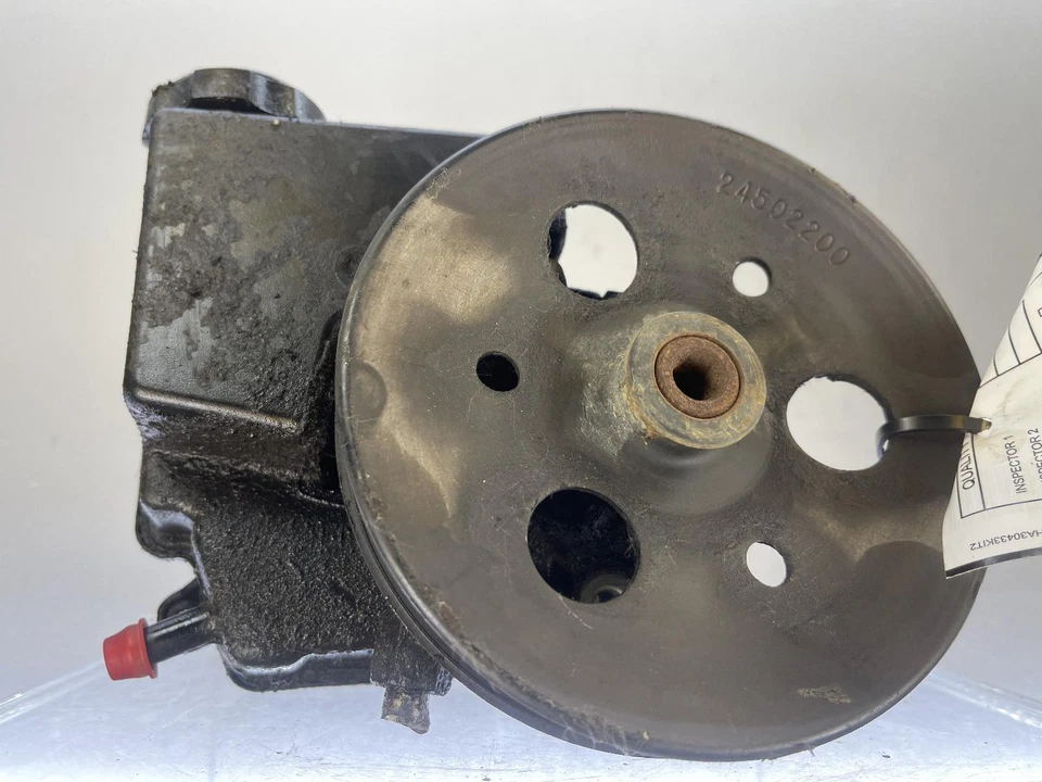 Bomba de dirección asistida usada se adapta a: Chevrolet Monte Carlo 2001 3,8 grado A Foto 3 de 4