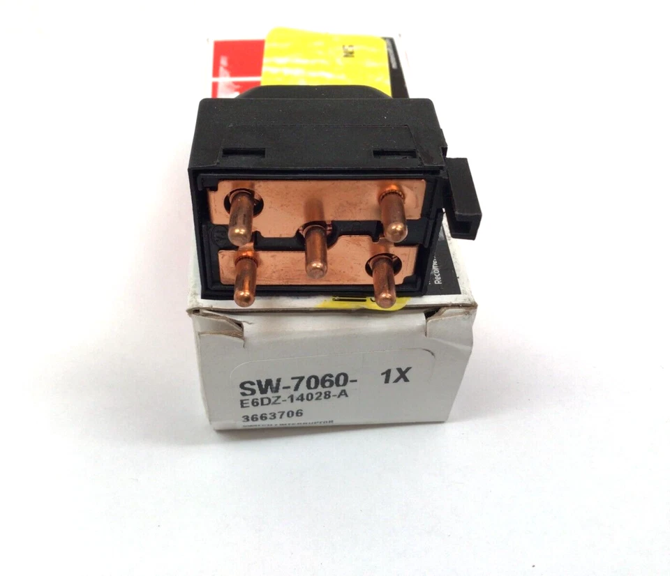 Interruptor de bloqueo de puerta eléctrico para pasajero delantero derecho Ford Mercury nuevo OEM E6DZ-14028-A Foto 2 de 4