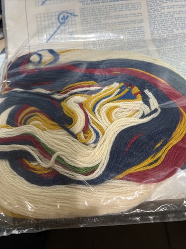 Spinnerin Nadelspitzen-Set NP70 18” x 19” Fächer blau gelb rot rund Emblem Blume - Bild 3 von 3