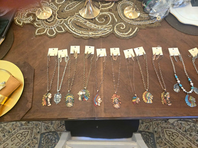 Da Vinci Multicolor Metal Native American Charm Pendant Cable Chain Necklace Lot