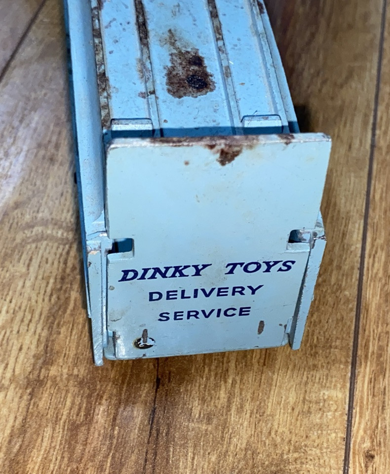 ファーネルディンキー Vintage Dinky Toy #982 Delivery Service Truck Transporter