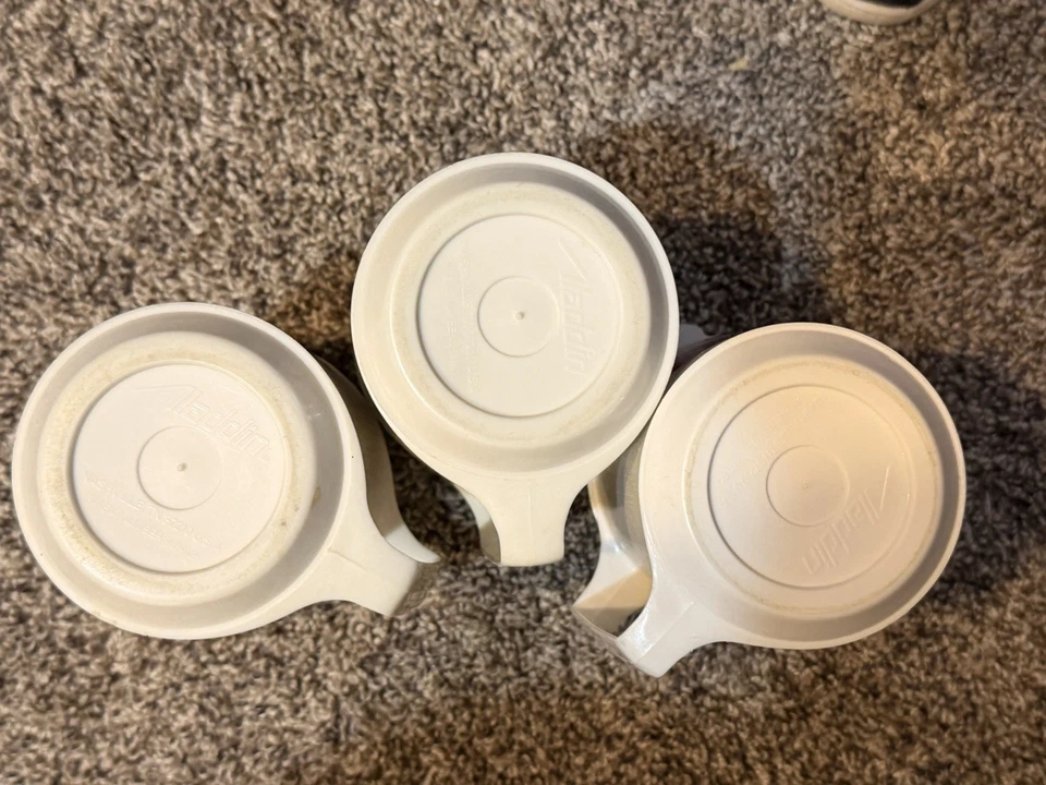 Lote De 3 Tazas De Viaje De Plástico Aisladas Aladdin De Colección Git N Go 12 Oz con Tapa Foto 4 de 4