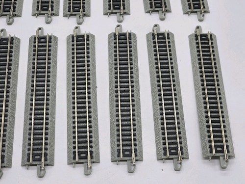 Bachmann N scale 4811 E-Z Track 5" Straight Track 16 pieces - Picture 6 of 14