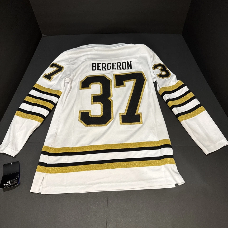 女士的狂热波士顿棕熊队 Patrice Bergeron #37 NHL 曲棍球球衣中号全新带标签 — 第 2/4 张图片