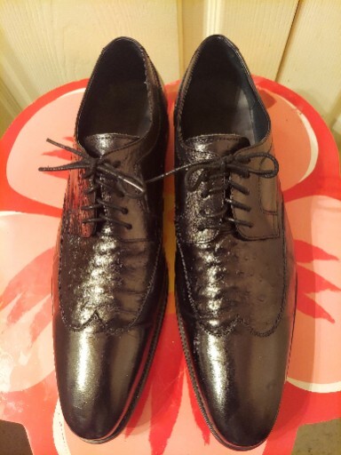 SAOLA Scarpe in pelle Carrucci da uomo con stampa struzzo nera. 12. Cond. Molto buono.