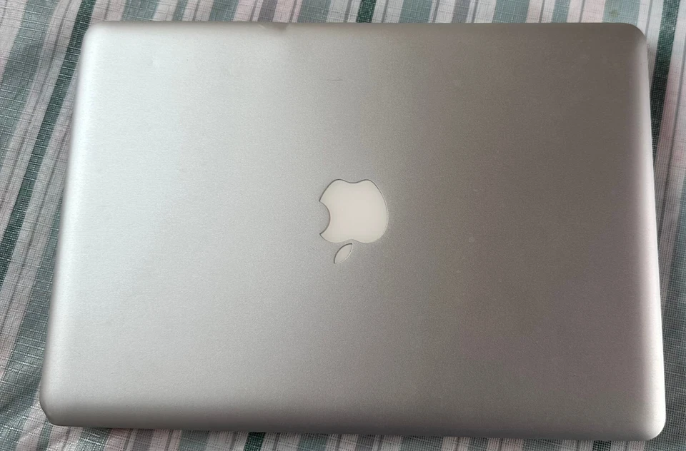 Apple MacBook Pro 13" 2011 · i5 · 16GB · 250GB, Foto 1 von 5