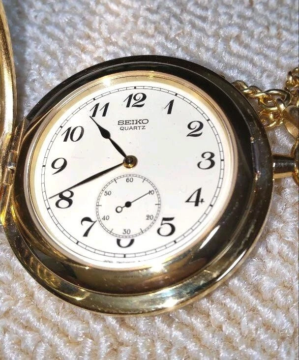 Seiko quartz pocket watch hotsell