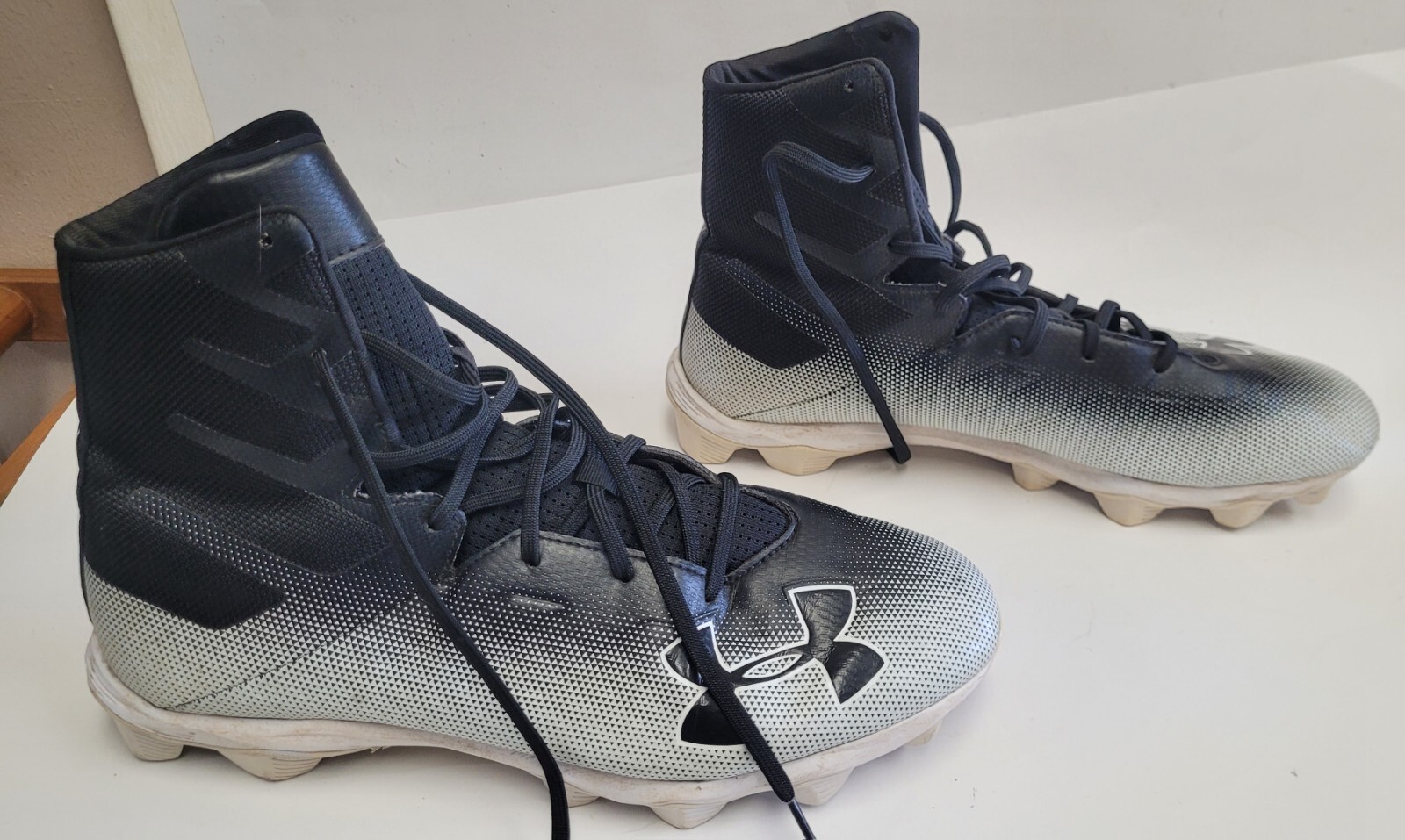 Under Armour Highlight Football Cleats Size 13 Mens Black White Lace Up Logo thumbnail 6