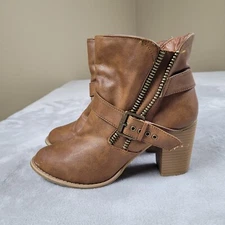 Not Rated Women's Ankle Boots Brown Pull On Buckle Size 9
