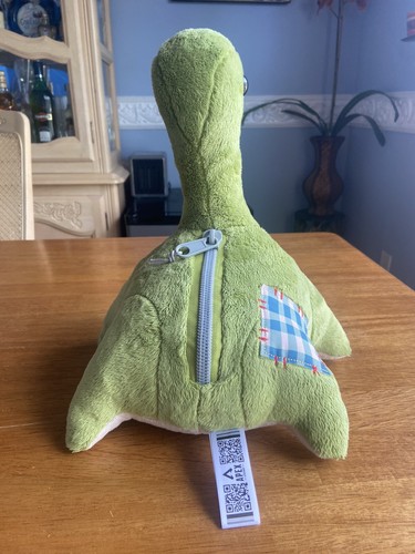 Apex Legends Big Nessie Plush made by Jakks Pacific - Picture 6 of 13