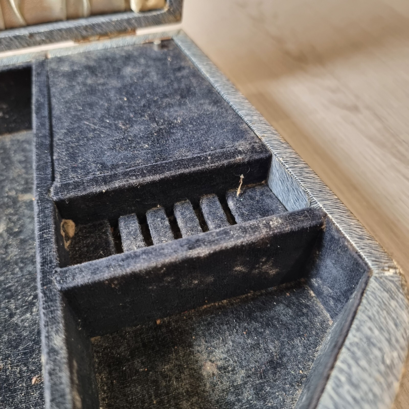 Large Antique Vintage Tooled Leather Musical Jewellery Box eBay