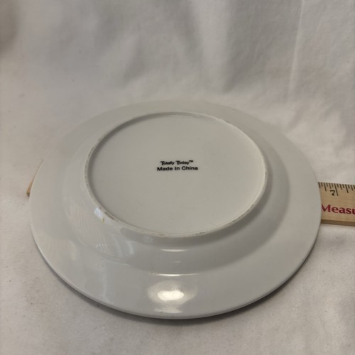 Totally Today 6-1/2" White Bread/Dessert Plate5Embossed Fans Dots - Picture 3 of 3