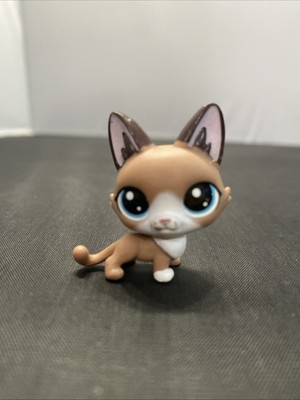 Littlest Pet Shop LPS #2-72 Radar Snowcat Mini Pet Preowned LPS