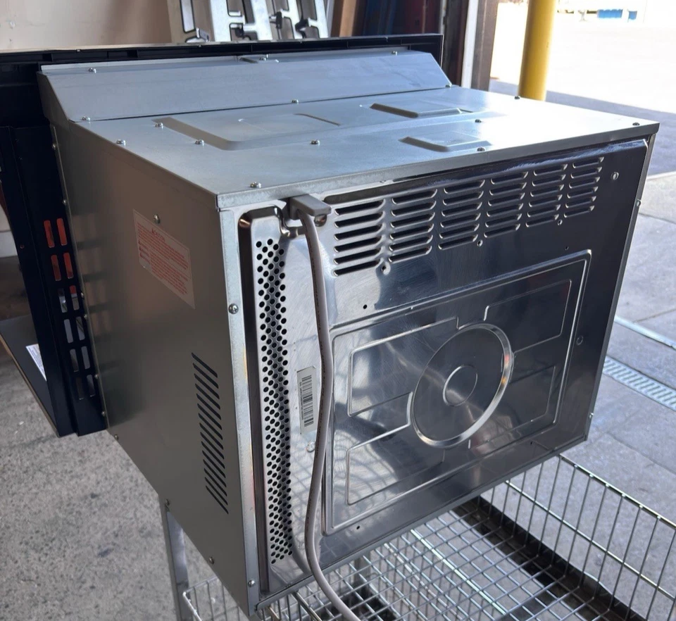 "Horno microondas incorporado Bosch serie 500 HMB57152UC 27""" Foto 4 de 4