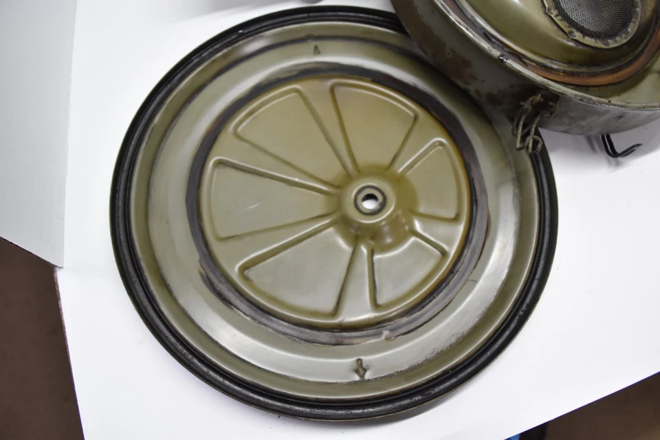 1976 1982 Honda Civic CVCC 1.5 91 CID Air Cleaner Housing Assembly - Image 2 of 4