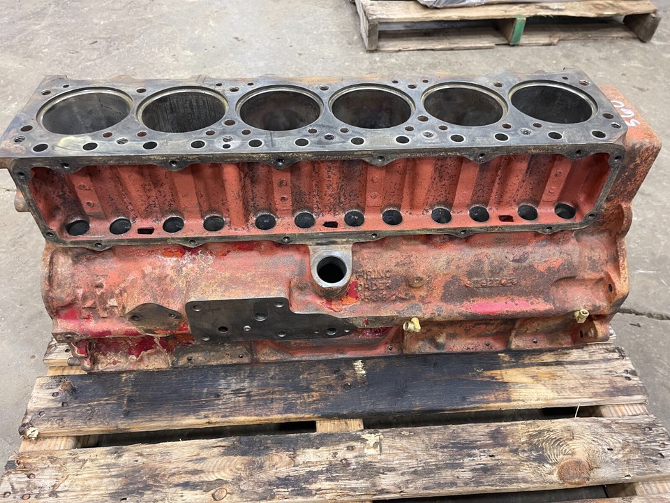 1961 Farmall IH 560 Diesel Tractor Engine Block D282 | eBay