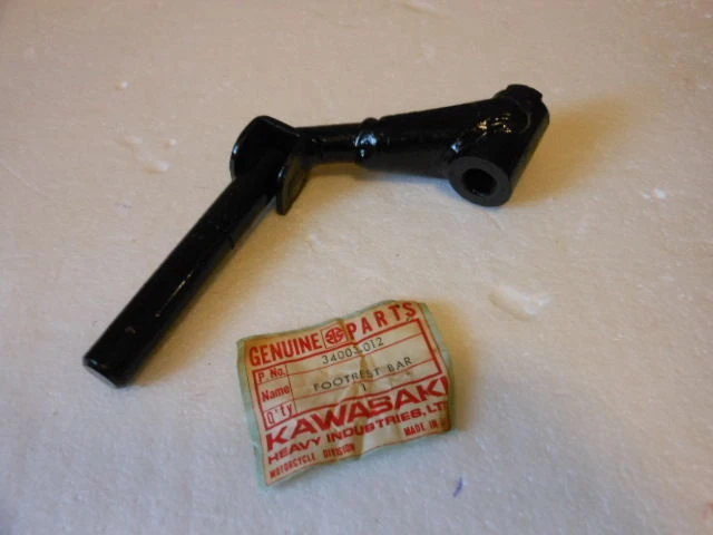 NOS Kawasaki F3 175 F4 250 Footrest Bar LH 34003-012 - Image 2 of 2