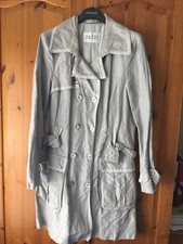 Tuzzi Women’s Silver Grey Double Breasted Mac/rain Coat Size 16 Immaculate