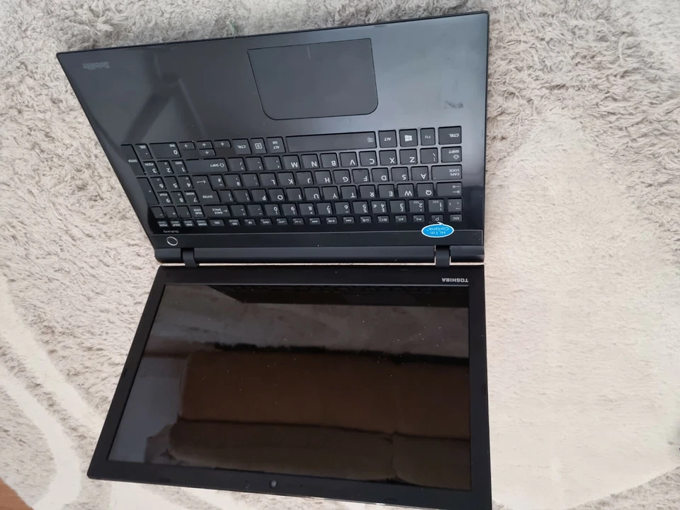 4 year old in working used condition  Toshiba satellite laptop 1TB 4GB ram  - Image 2 of 3