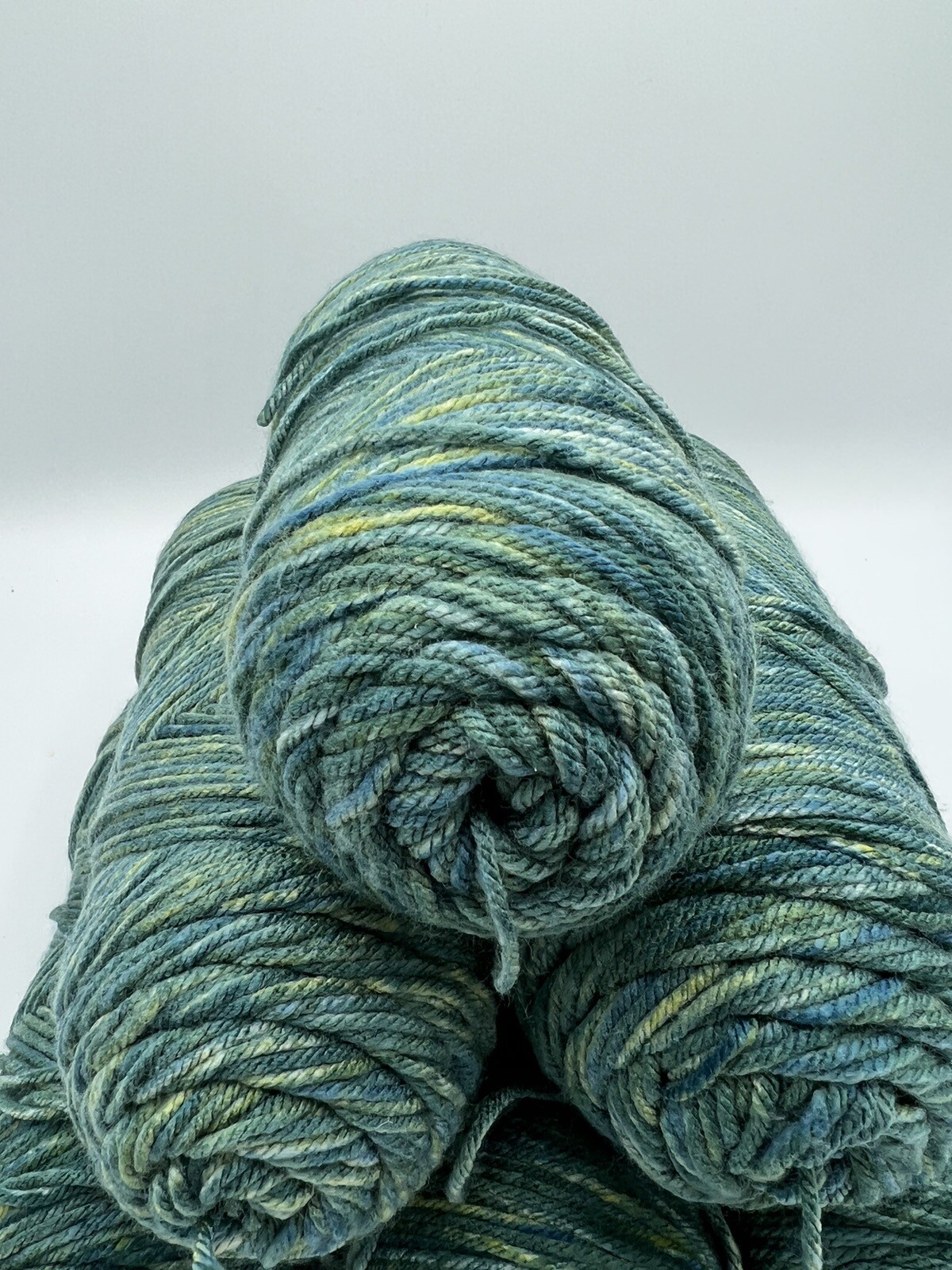 Joblot Aran Knitting Crochet Yarn Rolls Total Weight 800g Variegated