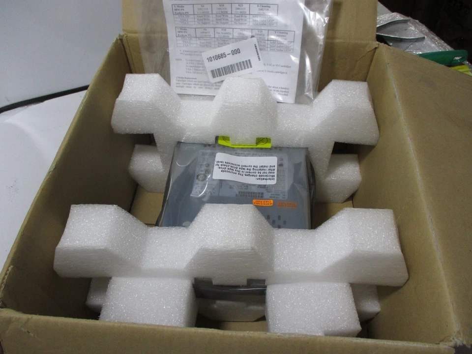 IBM Lenovo 95P1871 95P1870 80/160GB Internal Tape Drive - Image 3 of 4