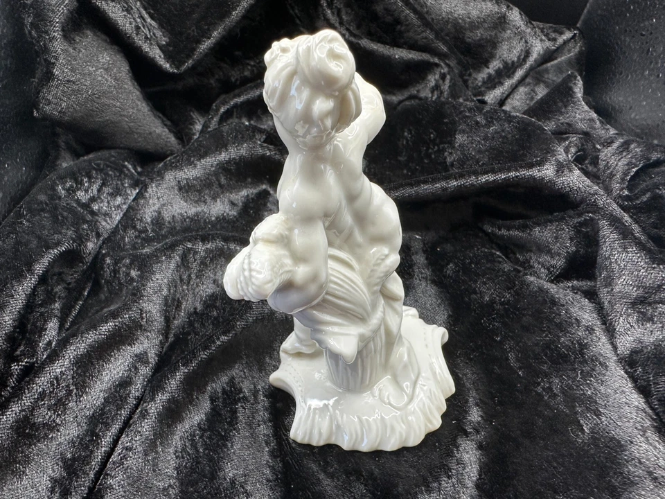 Figura de porcelana blanca de Nymphenburg Bustelli verano cuatro estaciones flora querubín Foto 4 de 4