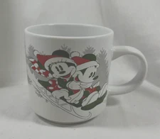 DISNEY MICKEY MINNIE CHRISTMAS GREEN RED MERRY & BRIGHT COFFE CUP MUG SLEDDING