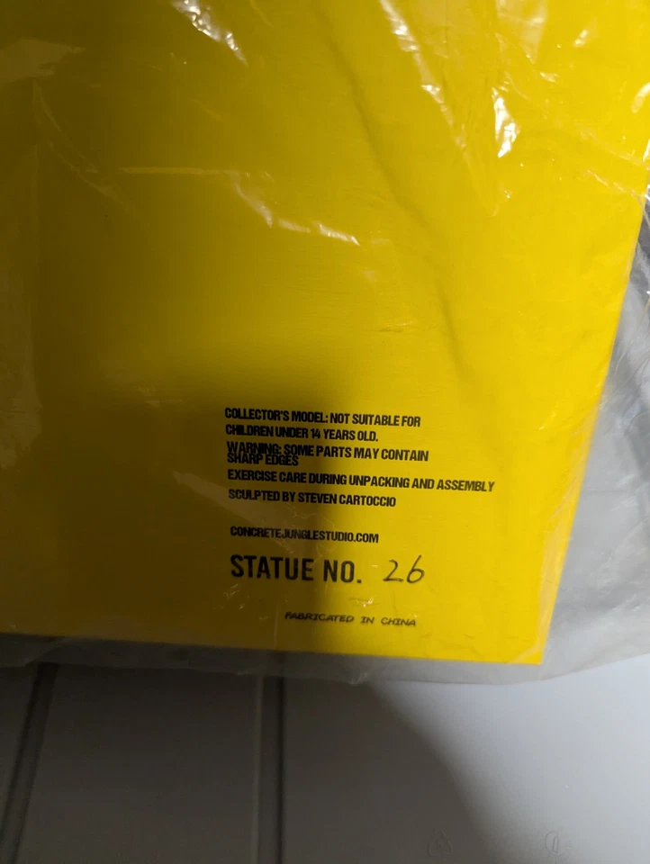 concrete jungle statue Inspectah Deck Yellow Jacket 26/36 - Image 4 of 4