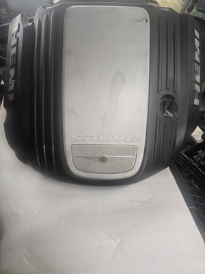  2005-2010 Chrysler 300 C 5.7L V8 Hemi OEM Engine Cover