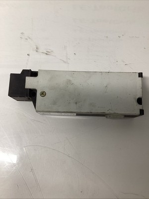RITTAL SZ 2419 ELECTRICAL INTERLOCK SWITCH 8A 120V AC 50/60HZ M-364