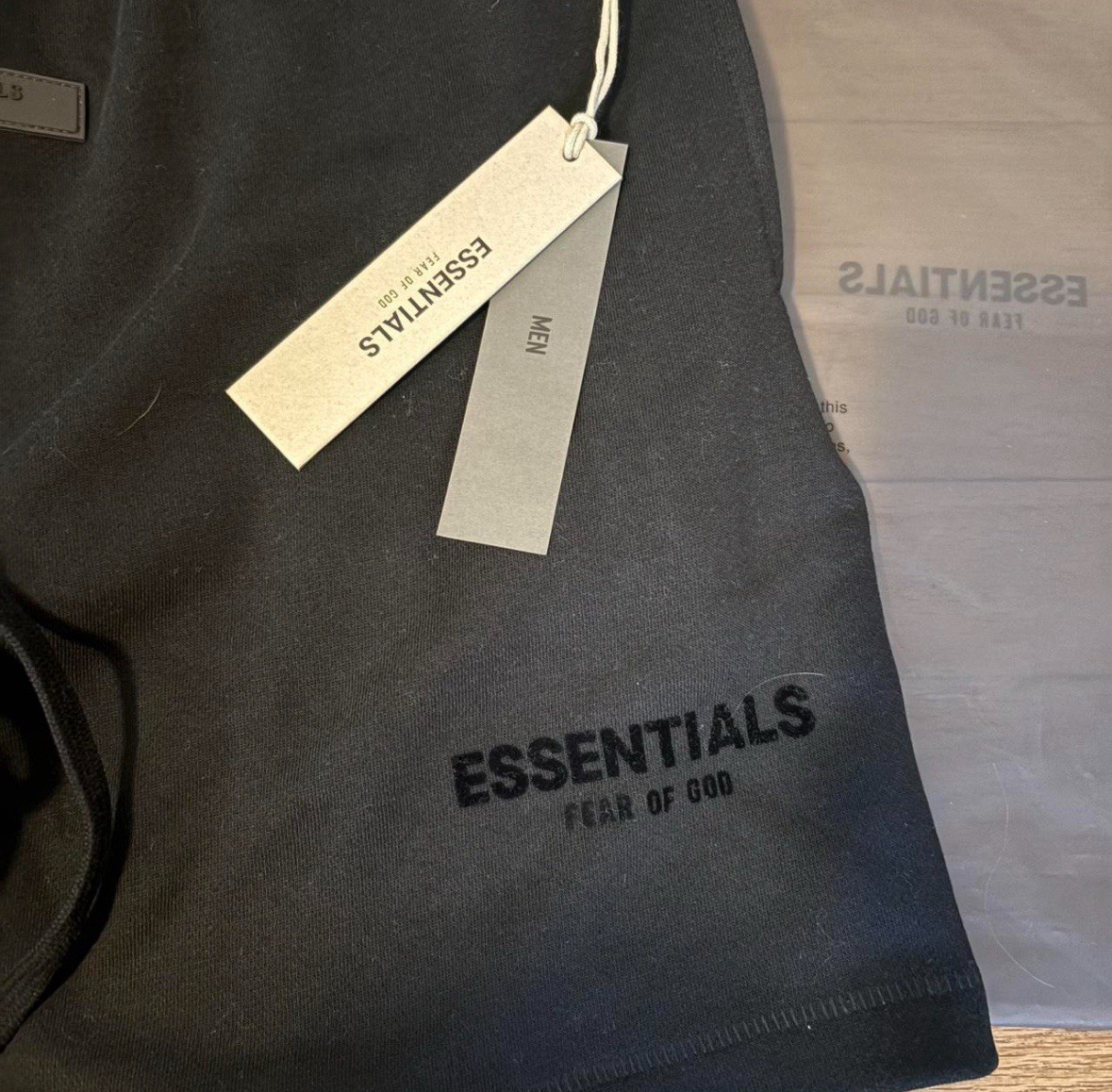 Black essentials Fear of God shorts size small thumbnail 2