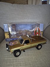 Greenlight 13560 - THE FALL GUY TRUCK - 1982 GMC K-2500  - 1/18 Scale