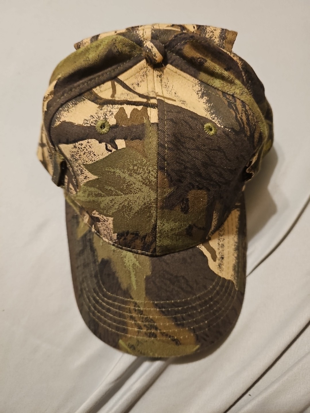 Camo Adjustable Baseball Cap with Leaf Pattern - image 1